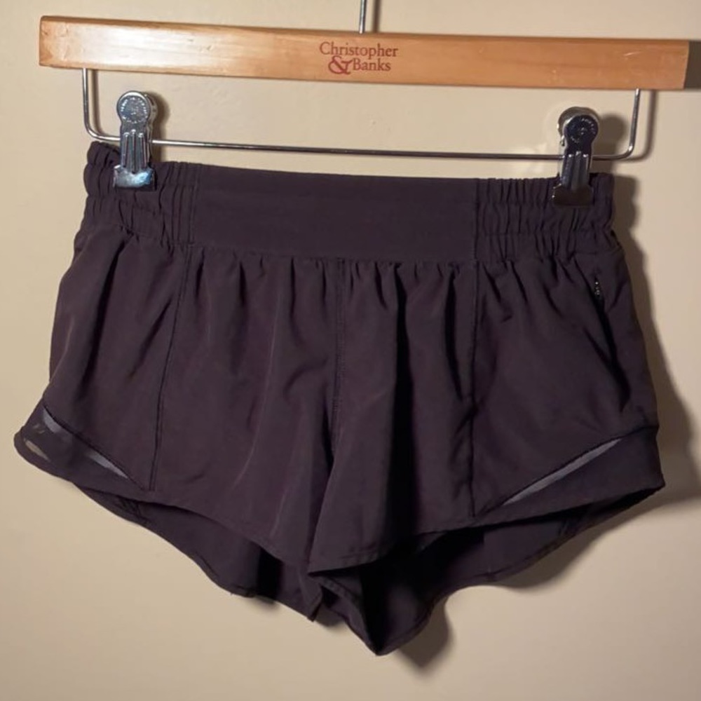 lululemon black hotty hot shorts 2.5” inseam